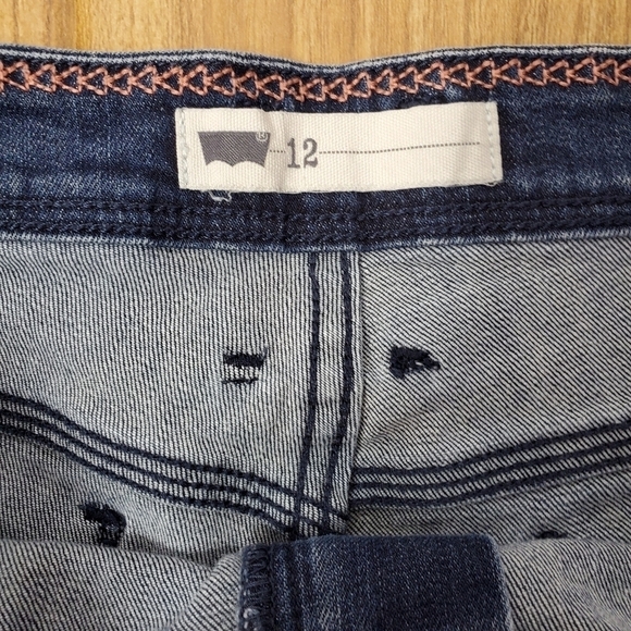 LEVI'S 5 POCKET DENIM SHORTS - Picture 6 of 7